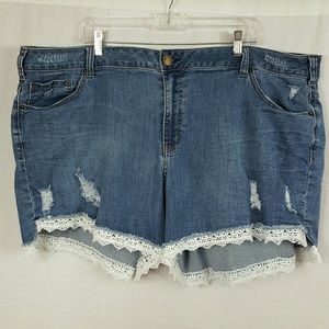 Lane Bryant Girlfriend Shorts White Lace Hem 26